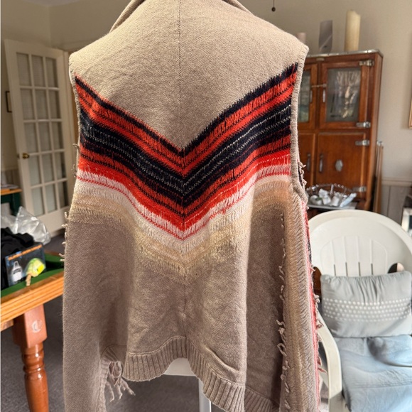 Ella Moss Sweaters - Women's Ella Moss boho Chevron Sweater Vest